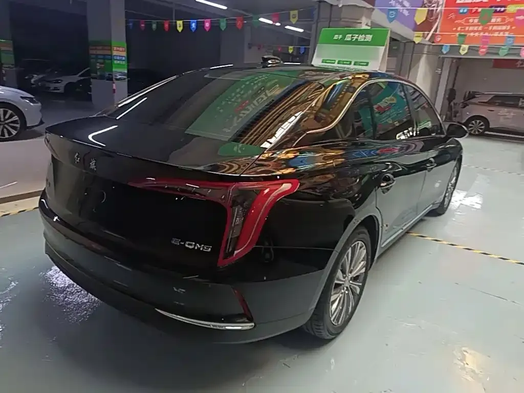 Hongqi E-QM5 — фото 6