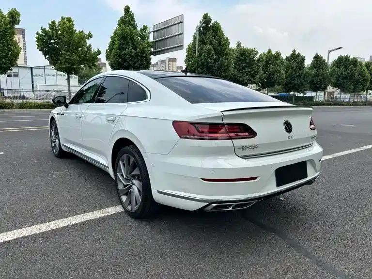 Volkswagen CC — фото 3