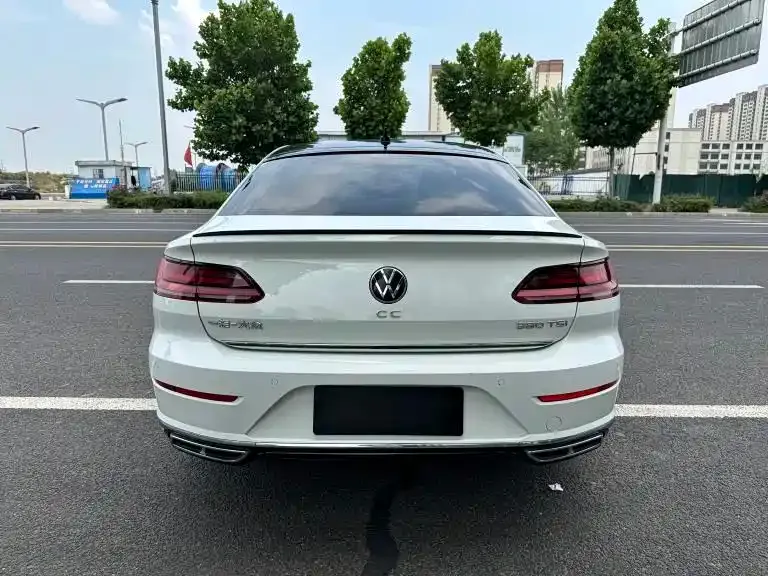Volkswagen CC — фото 9