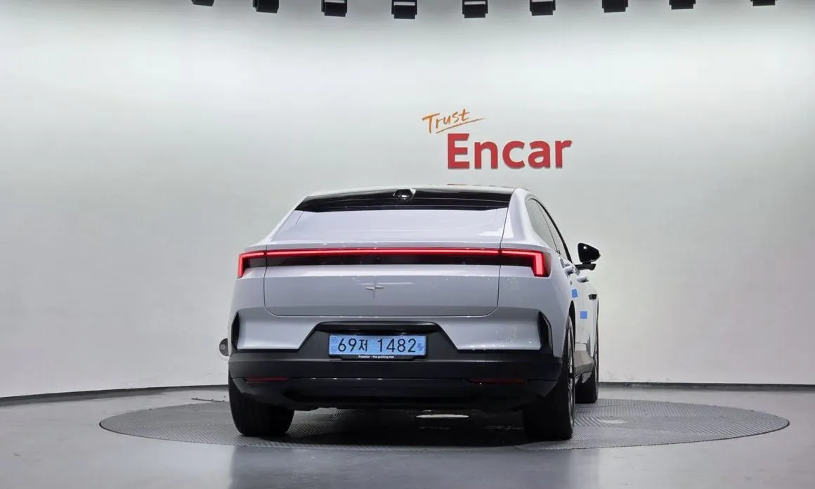 Polestar Polestar 4 — фото 9