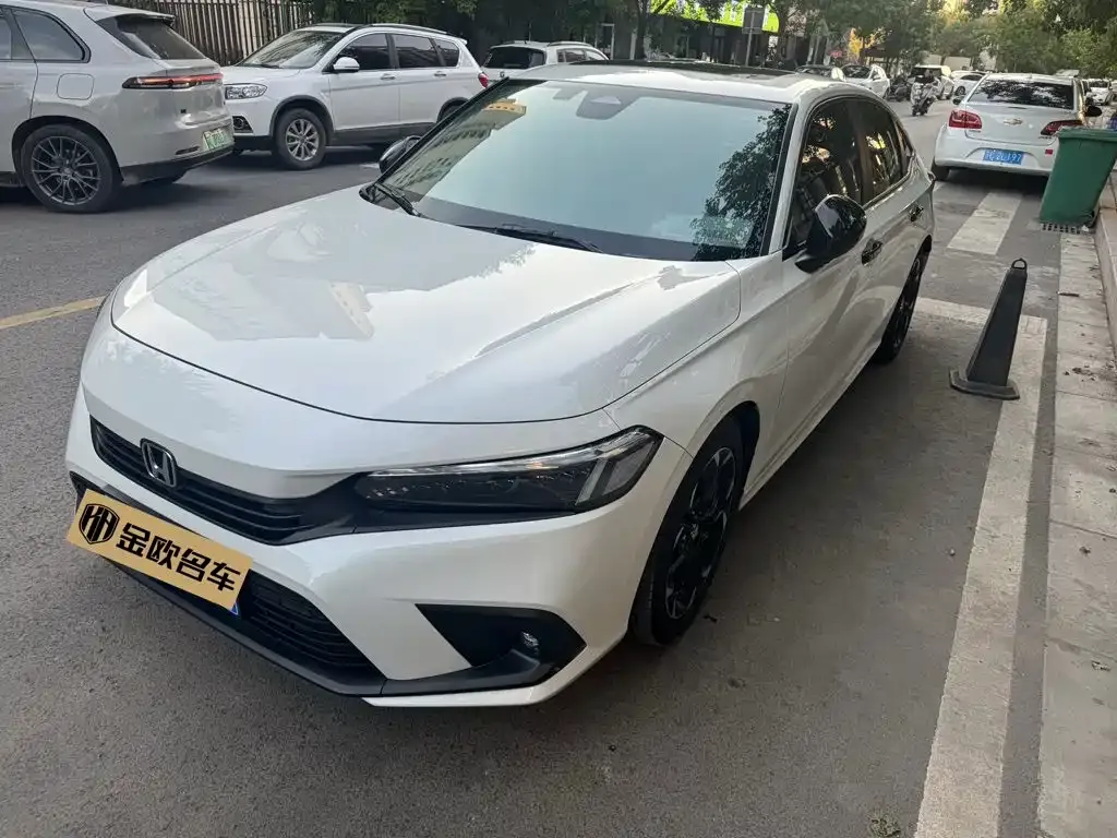 Honda Civic — фото 1