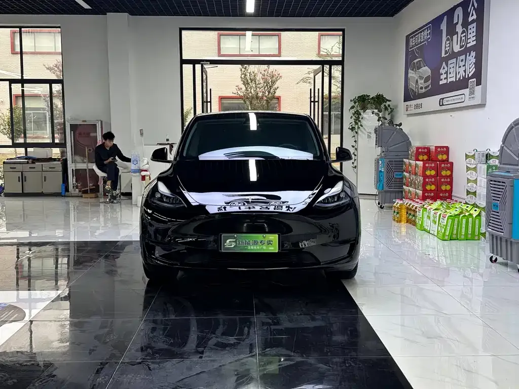Tesla Model Y — фото 3