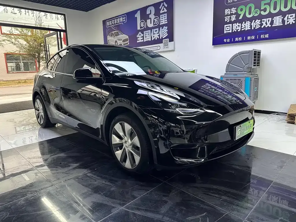 Tesla Model Y — фото 8