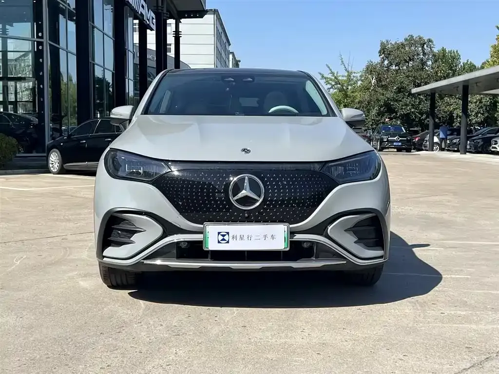 Mercedes-Benz EQE SUV — фото 9