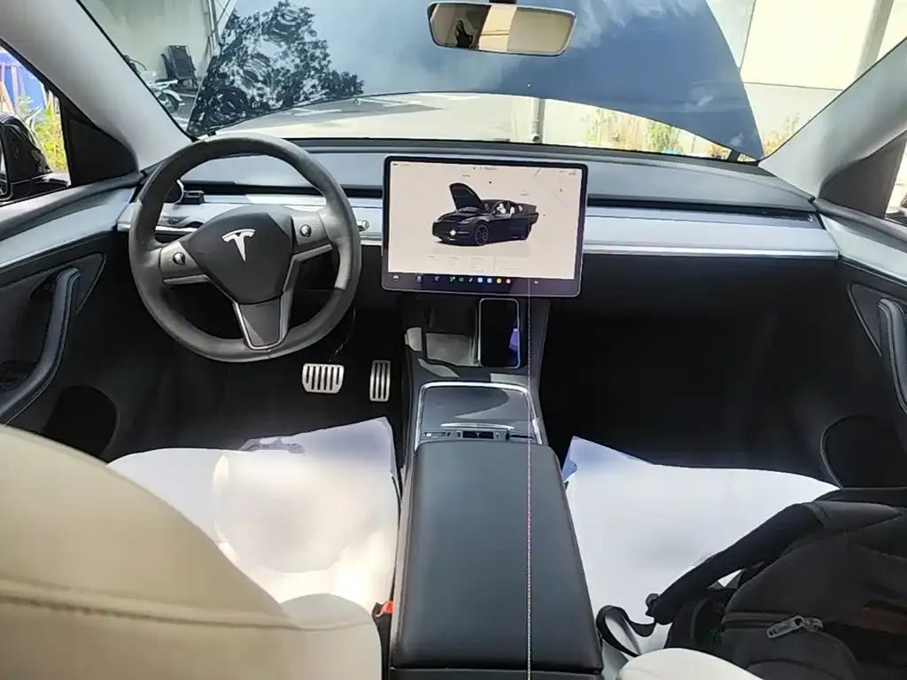 Tesla Model Y — фото 2