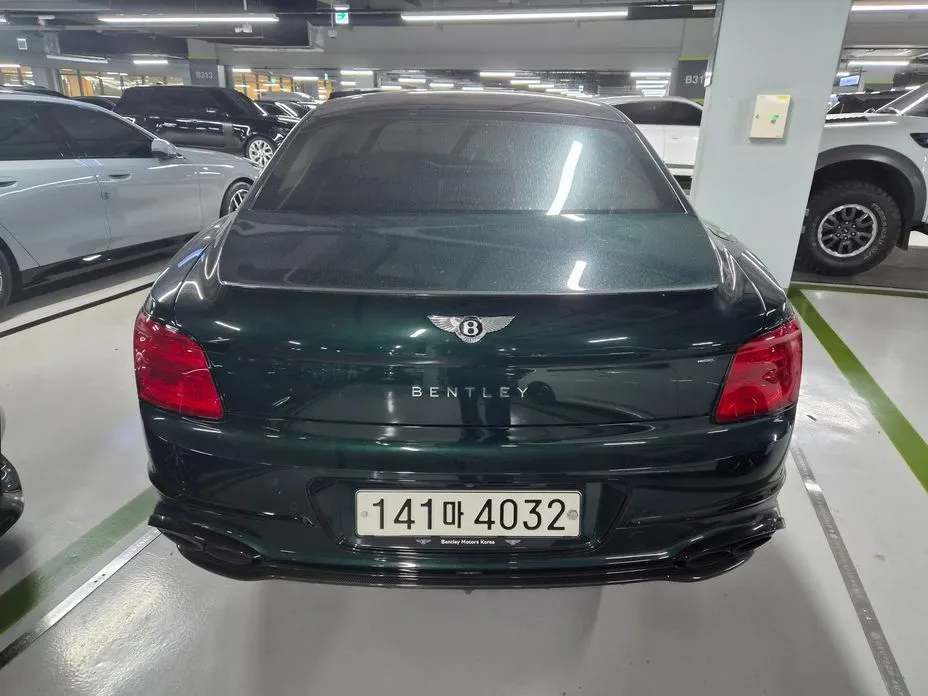 Bentley Flying Spur — фото 5