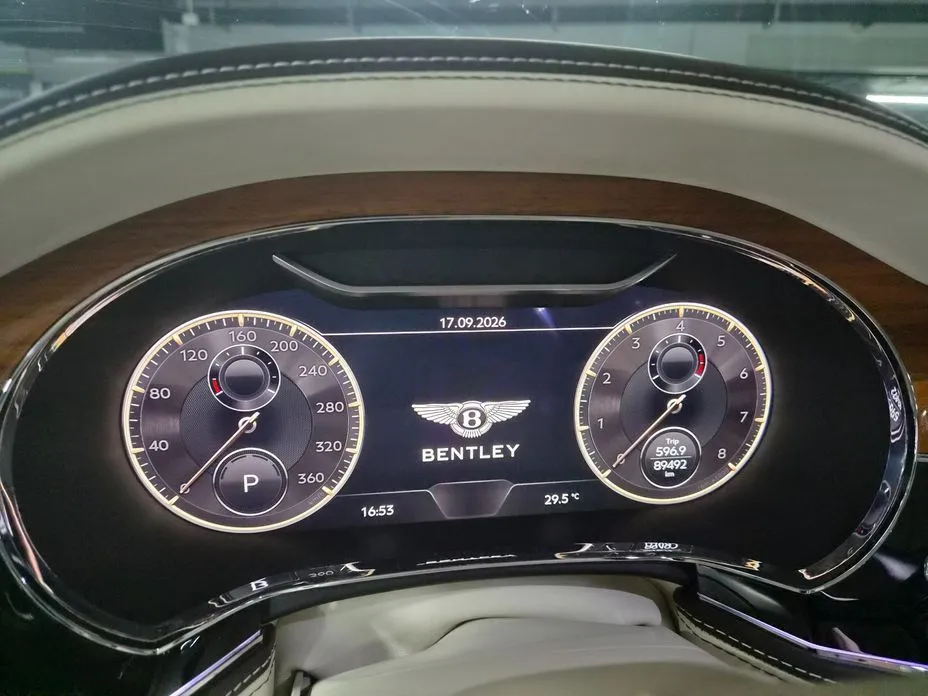 Bentley Flying Spur — фото 4