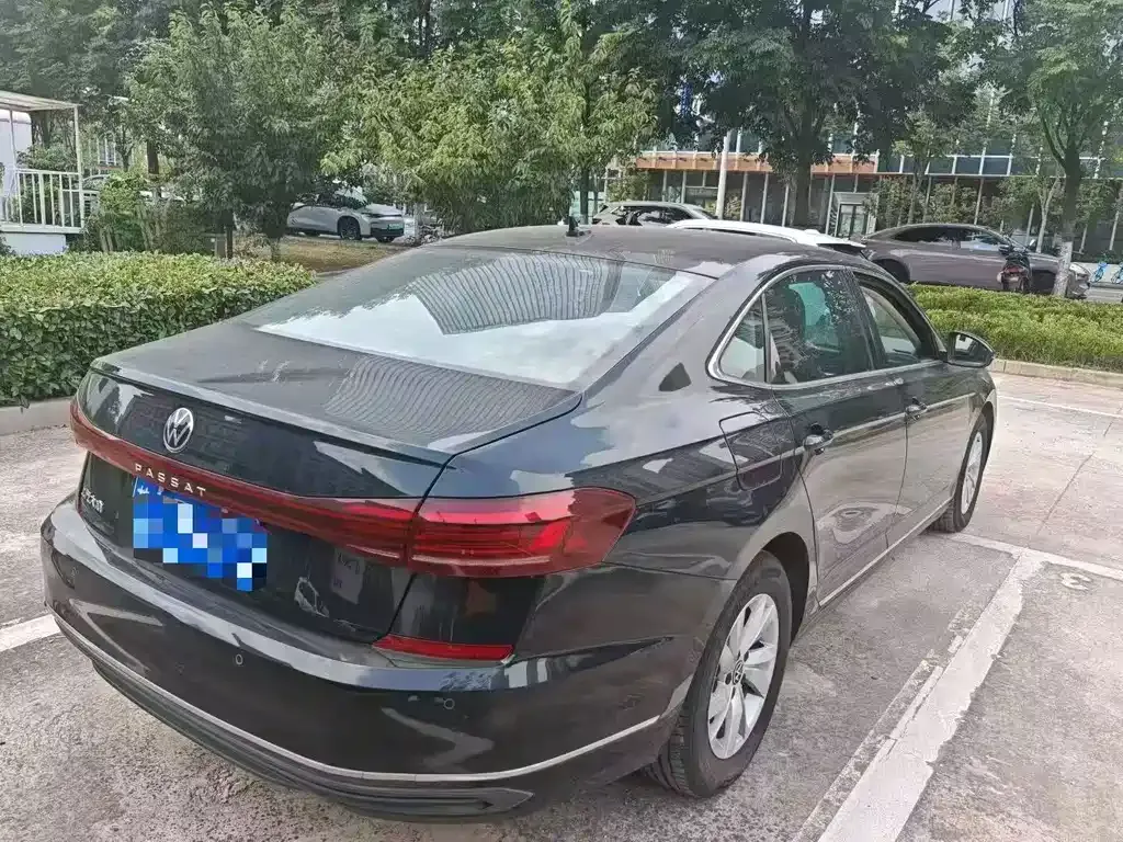 Volkswagen Passat — фото 5
