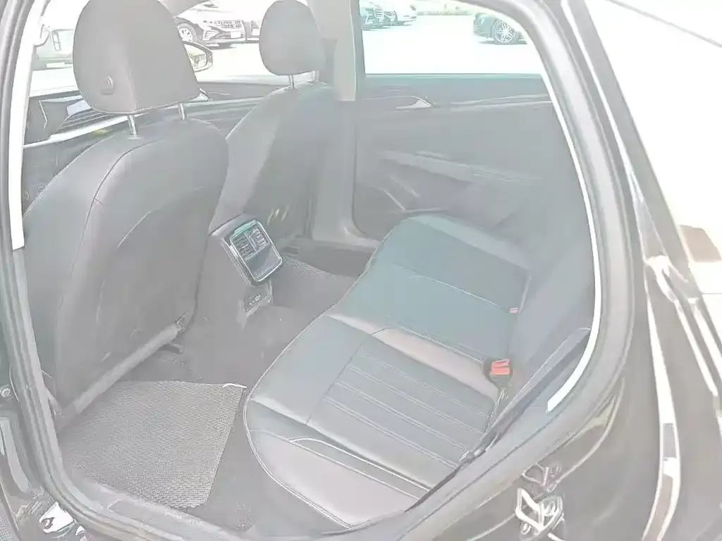 Volkswagen Passat — фото 3