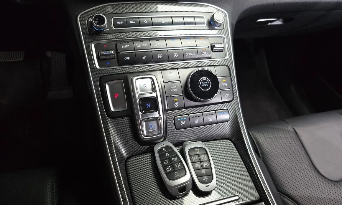 Hyundai Santafe — фото 3