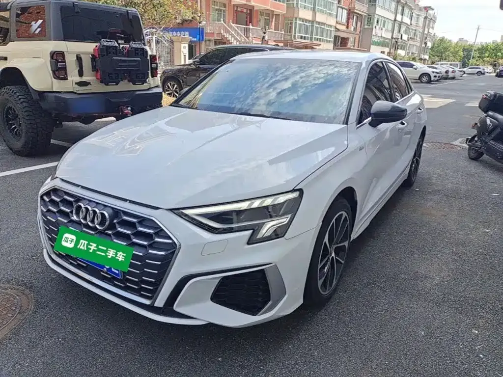 Audi A3 — фото 1