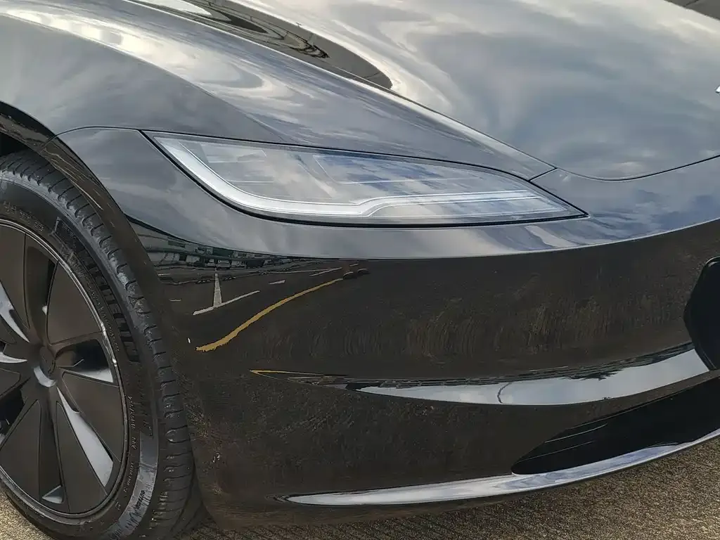 Tesla Model 3 — фото 4