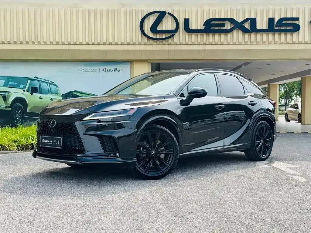 Lexus RX — фото 1