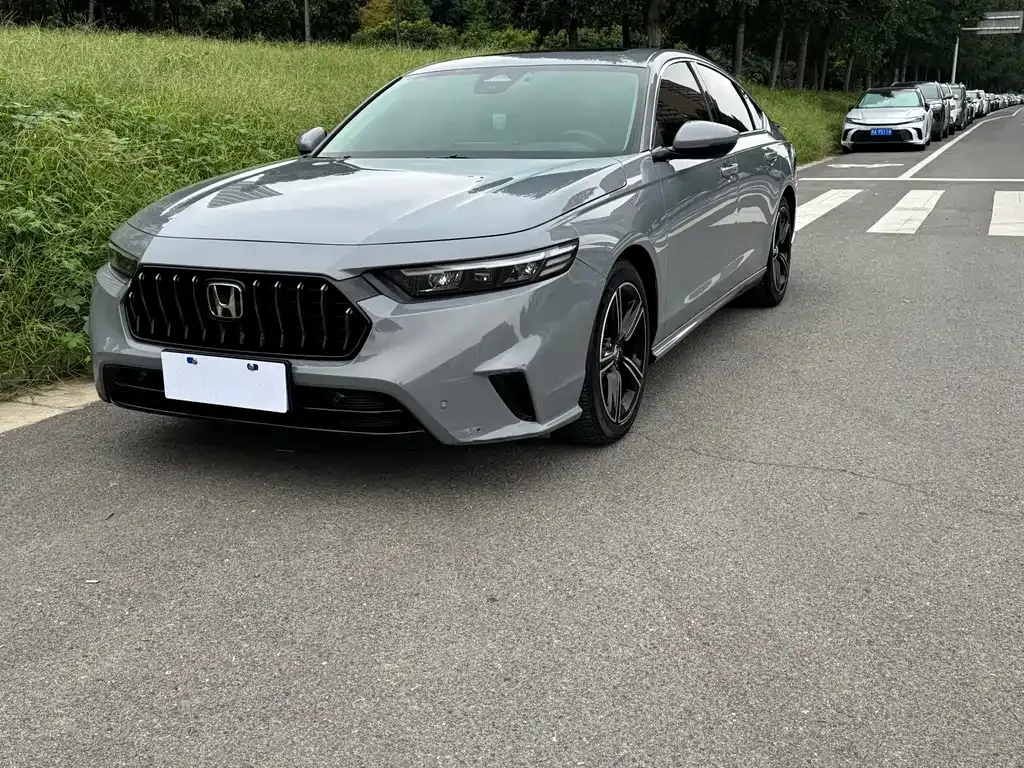 Honda Inspire — фото 1