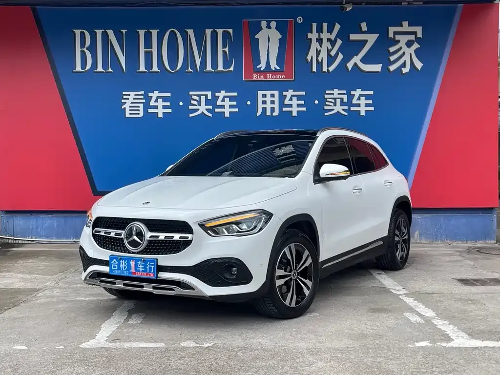 Mercedes-Benz GLA — фото 1