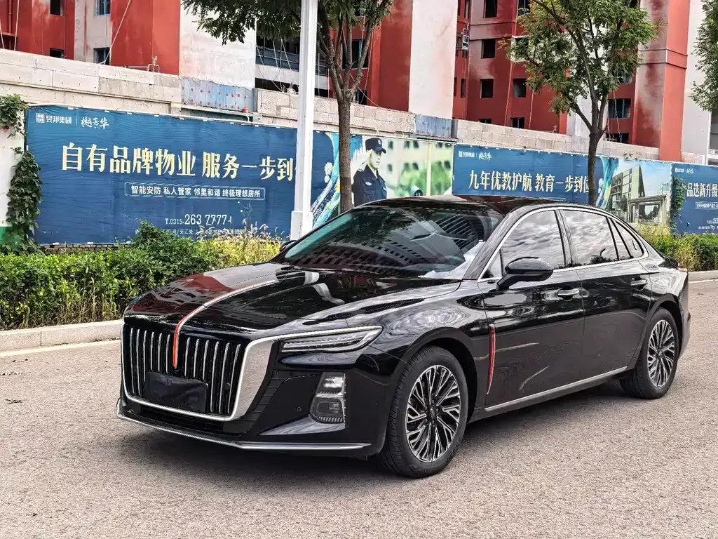 Hongqi H5 — фото 1