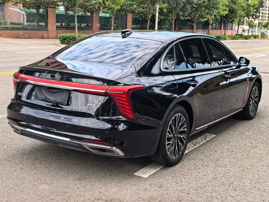 Hongqi H5 — фото 3