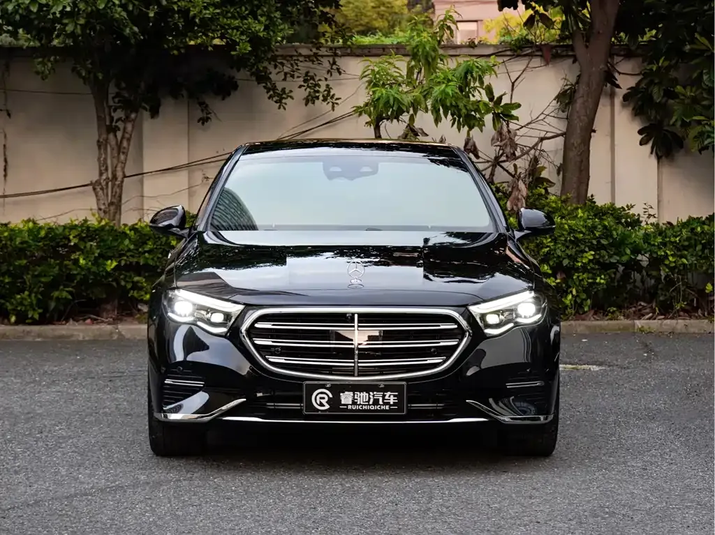 Mercedes-Benz E-Class — фото 10