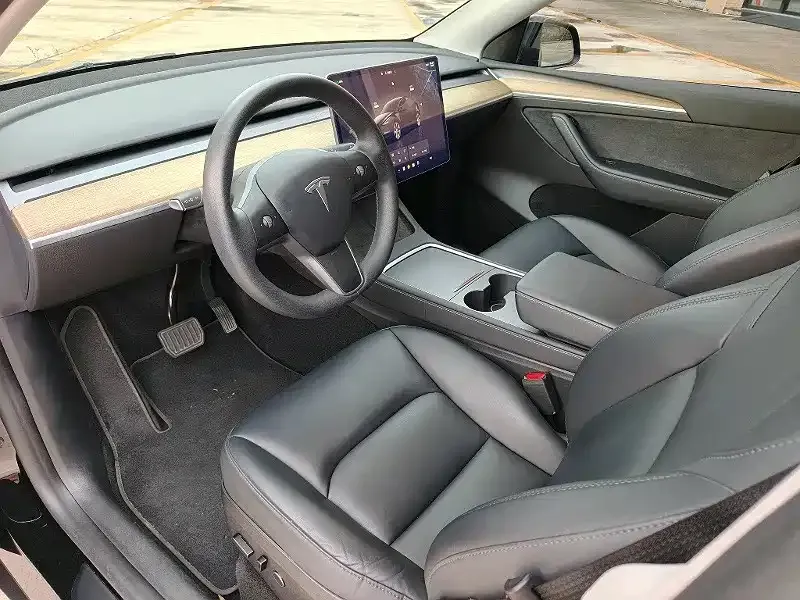 Tesla Model Y — фото 5
