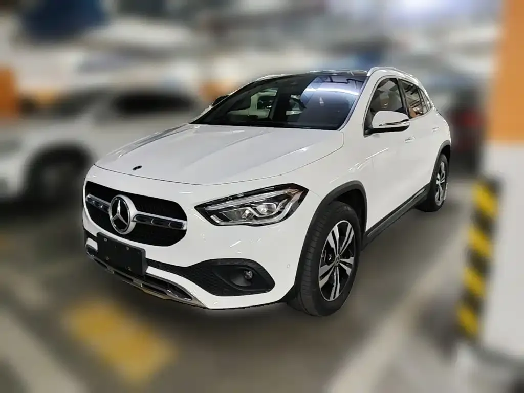 Mercedes-Benz GLA — фото 1