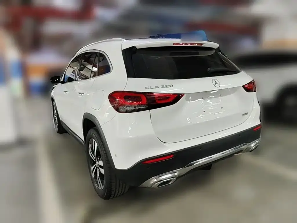 Mercedes-Benz GLA — фото 10