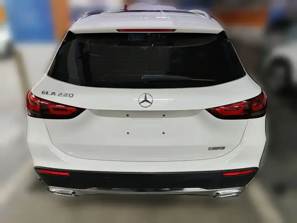 Mercedes-Benz GLA — фото 6