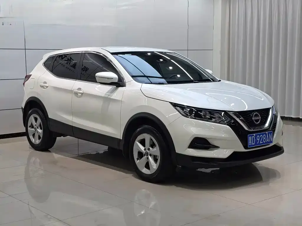 Nissan Qashqai — фото 7