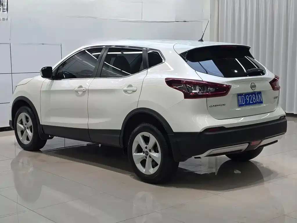 Nissan Qashqai — фото 6