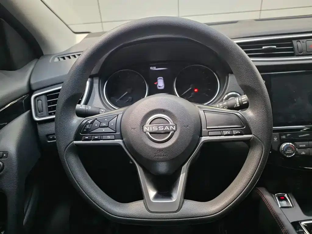 Nissan Qashqai — фото 5