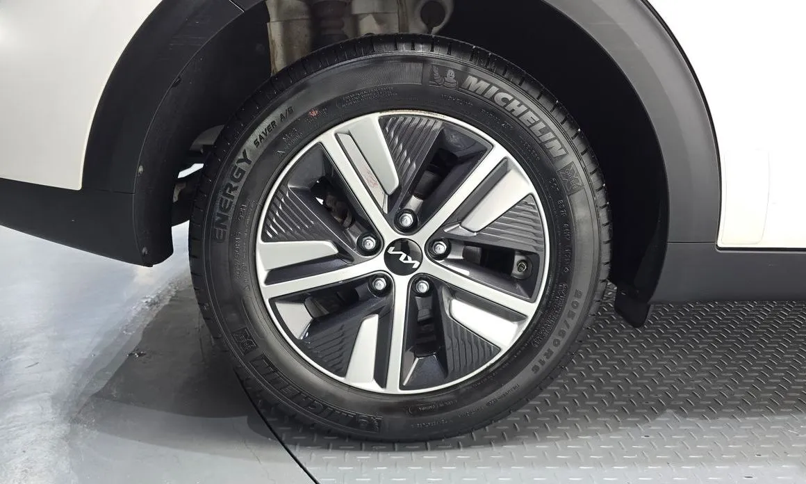 Kia Niro — фото 10