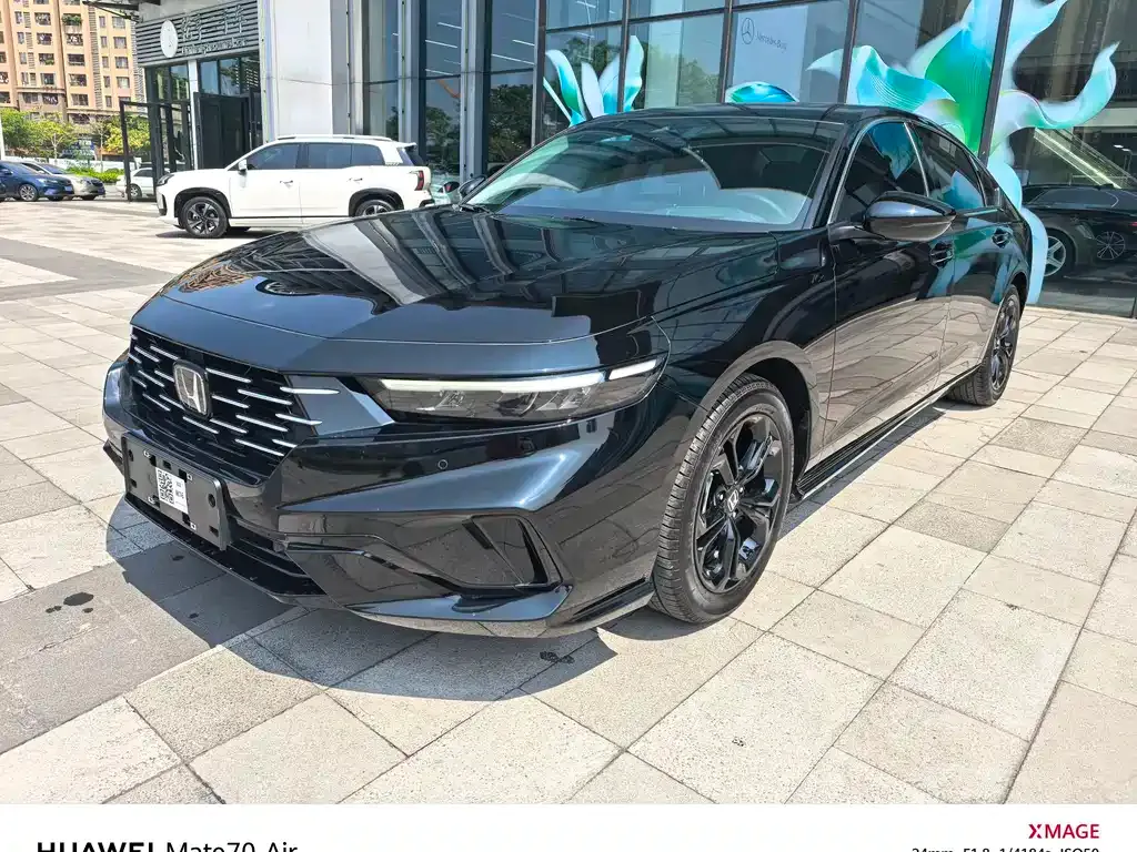 Honda Accord — фото 1