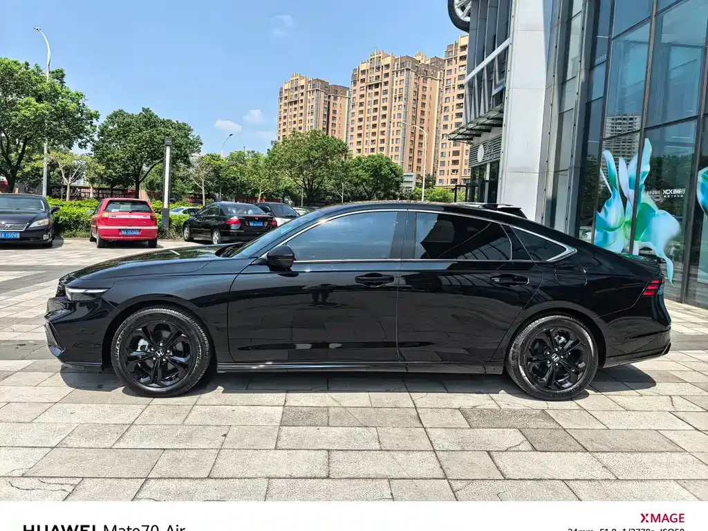 Honda Accord — фото 10