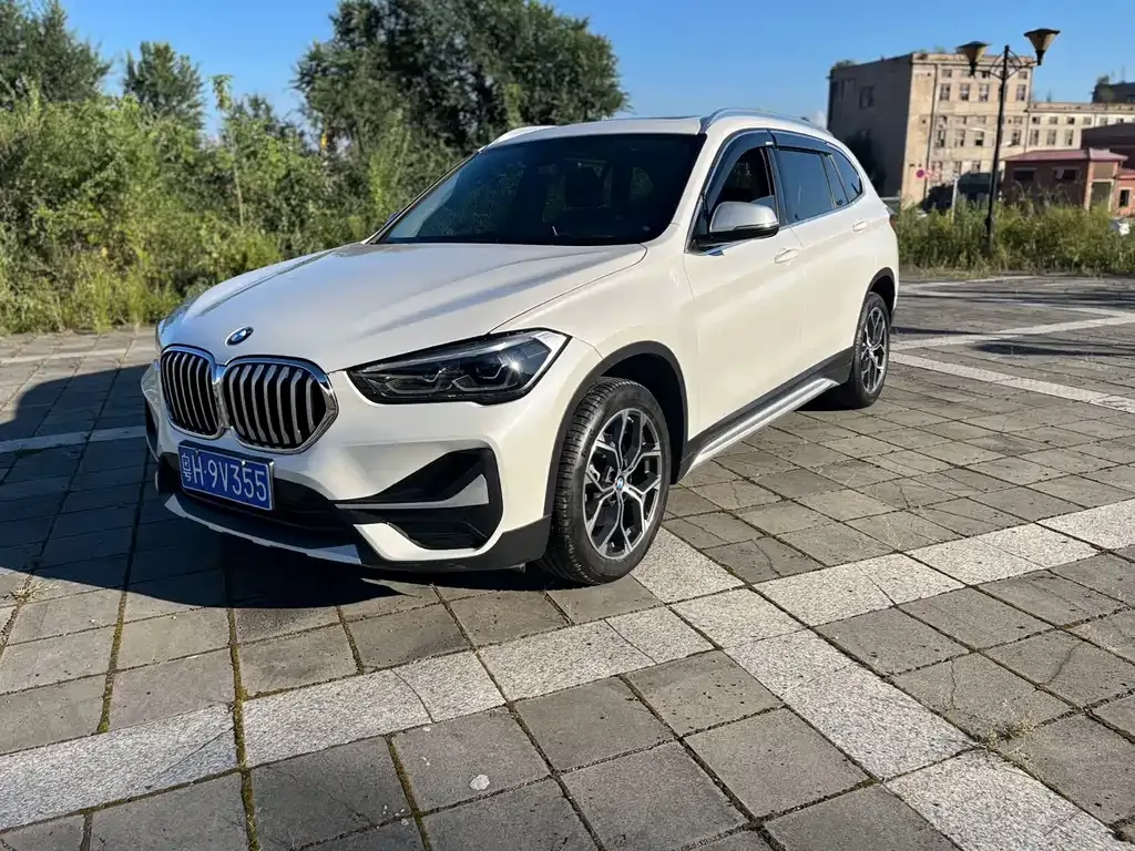 BMW X1 — фото 1