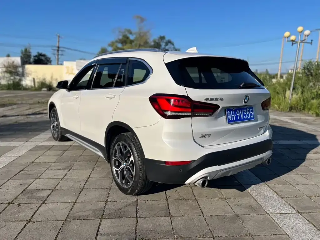 BMW X1 — фото 5
