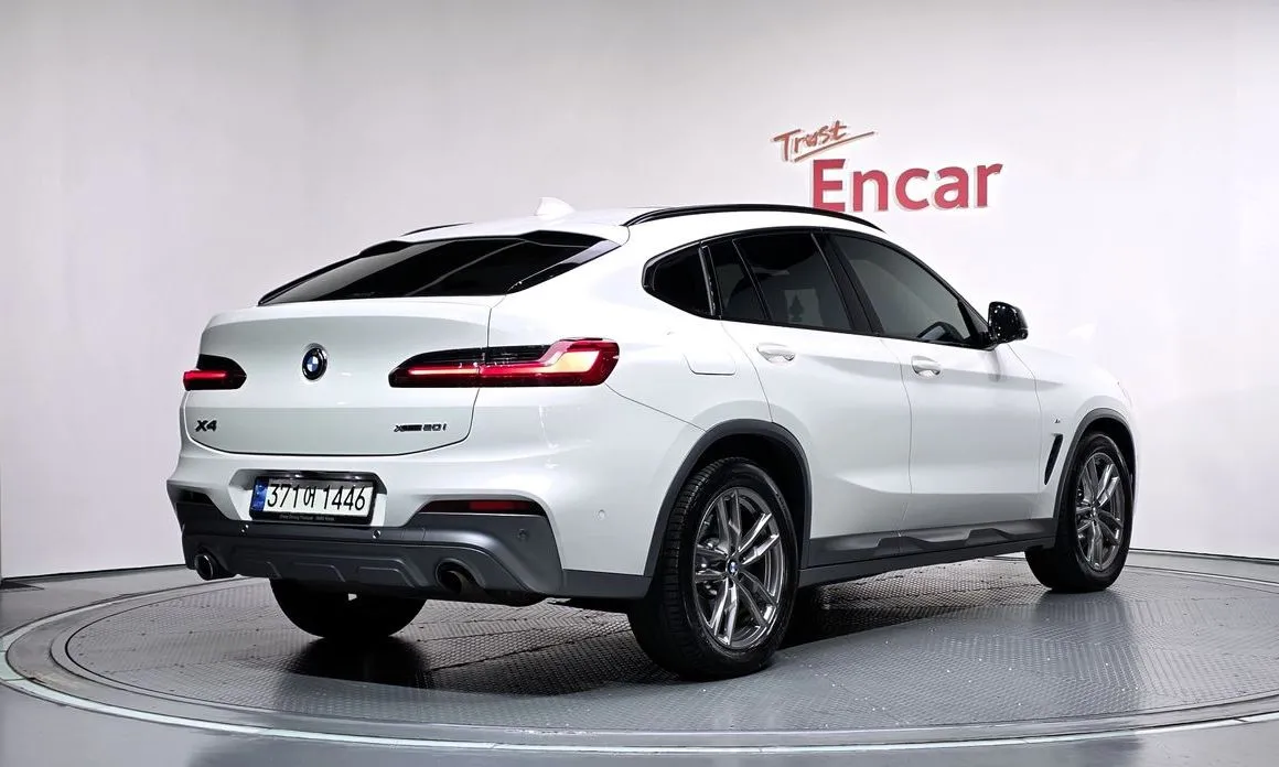 BMW X4 — фото 9
