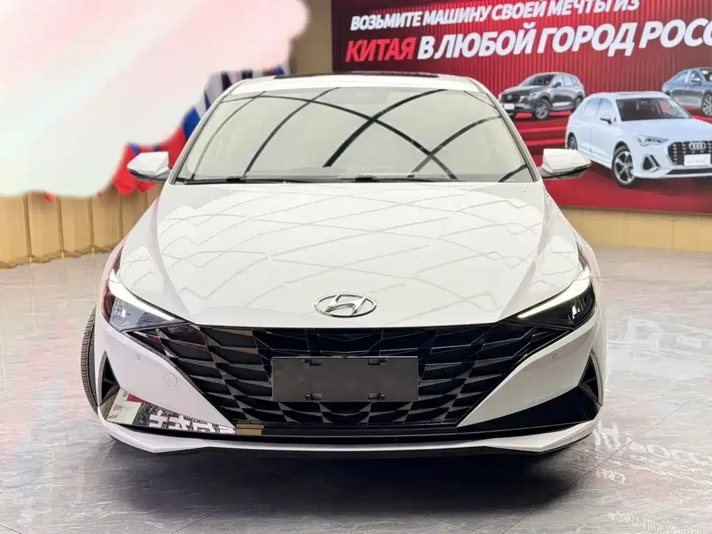 Hyundai Elantra — фото 4