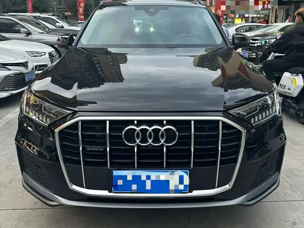 Audi Q7 — фото 9