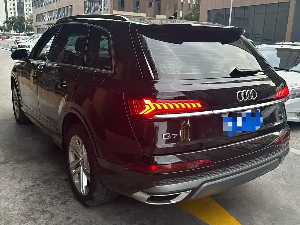 Audi Q7 — фото 2