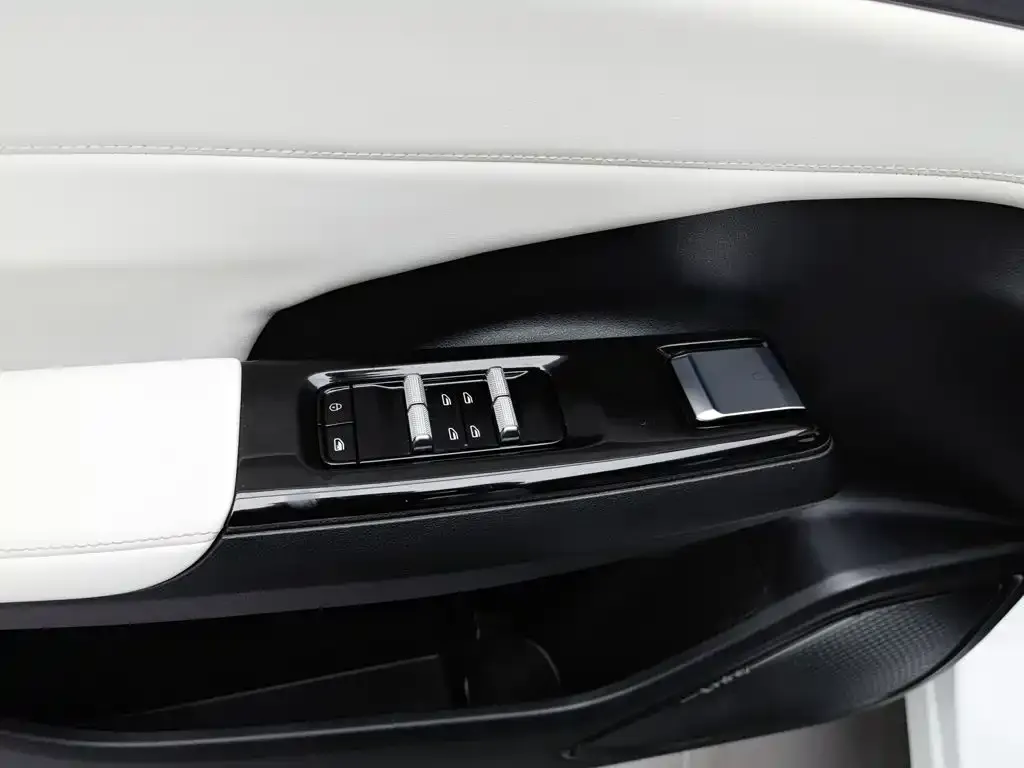Geely Galaxy L7 — фото 3
