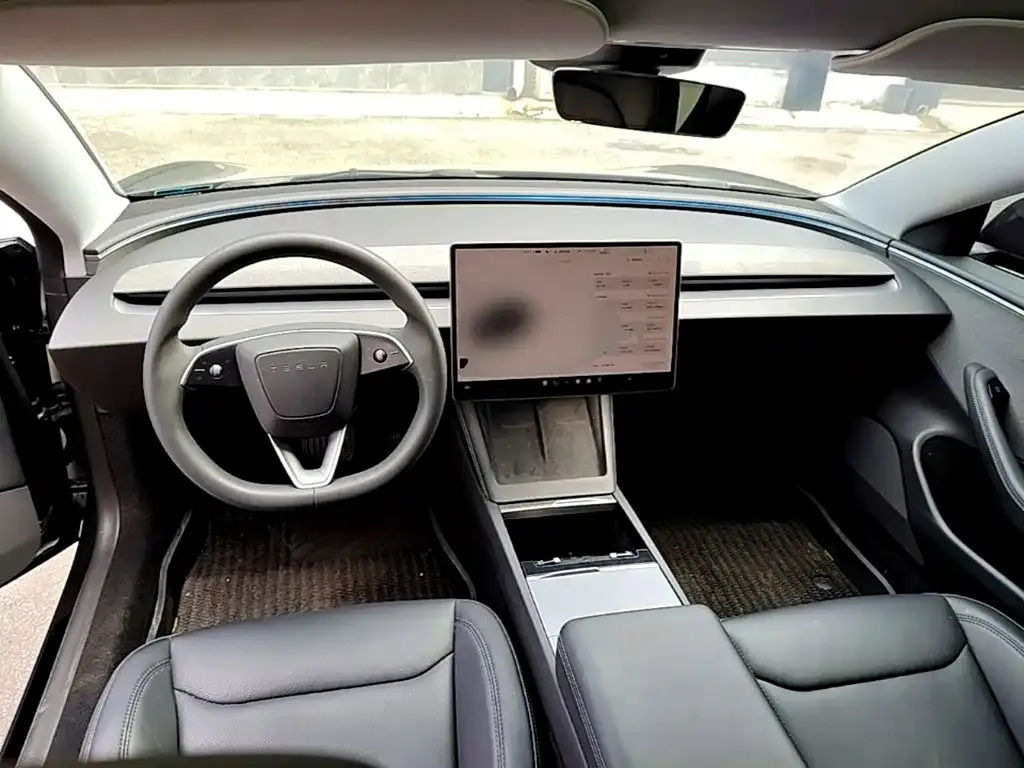 Tesla Model 3 — фото 3