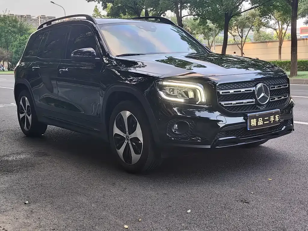 Mercedes-Benz GLB — фото 10
