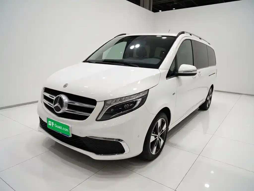 Mercedes-Benz V-Class — фото 1