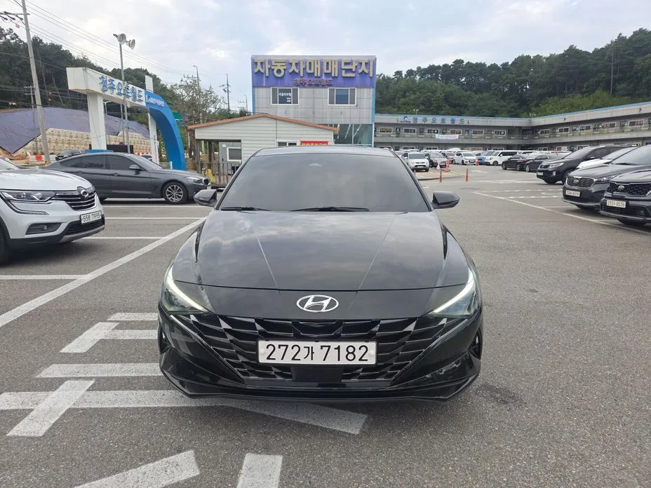 Hyundai AVANTE — фото 1