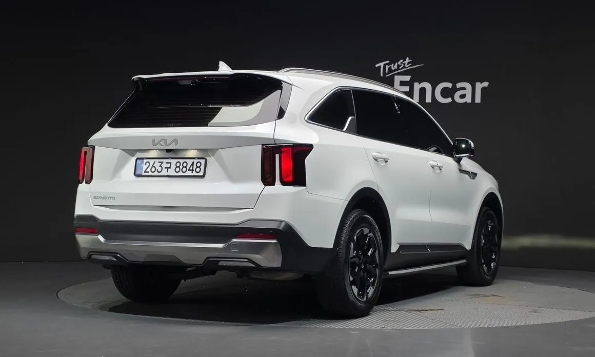 Kia Sorento — фото 8