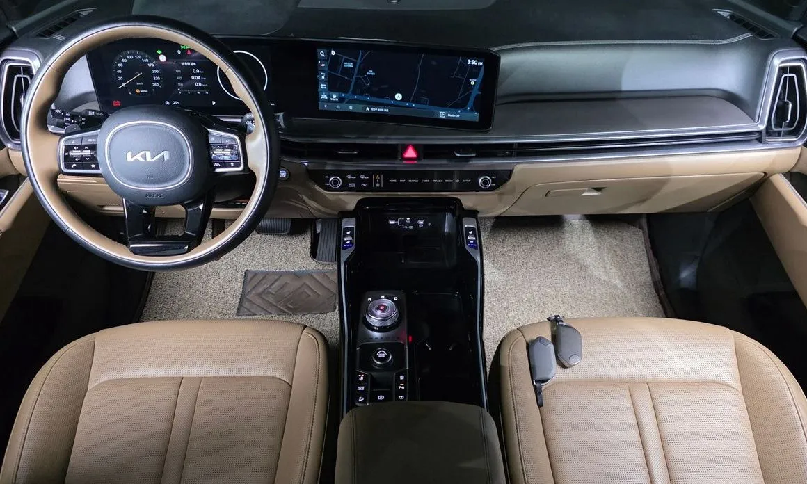 Kia Sorento — фото 7