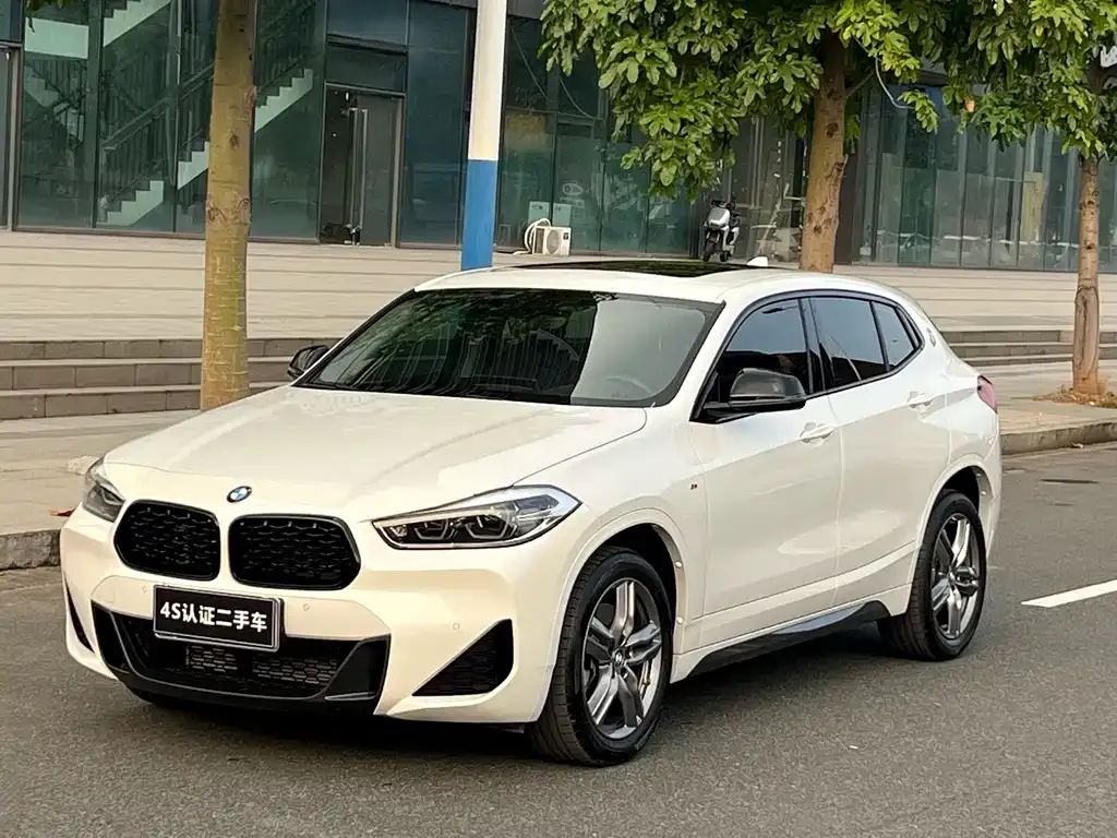 BMW X2 — фото 1