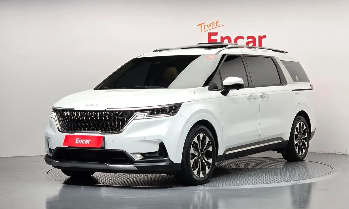 Kia Carnival — фото 1