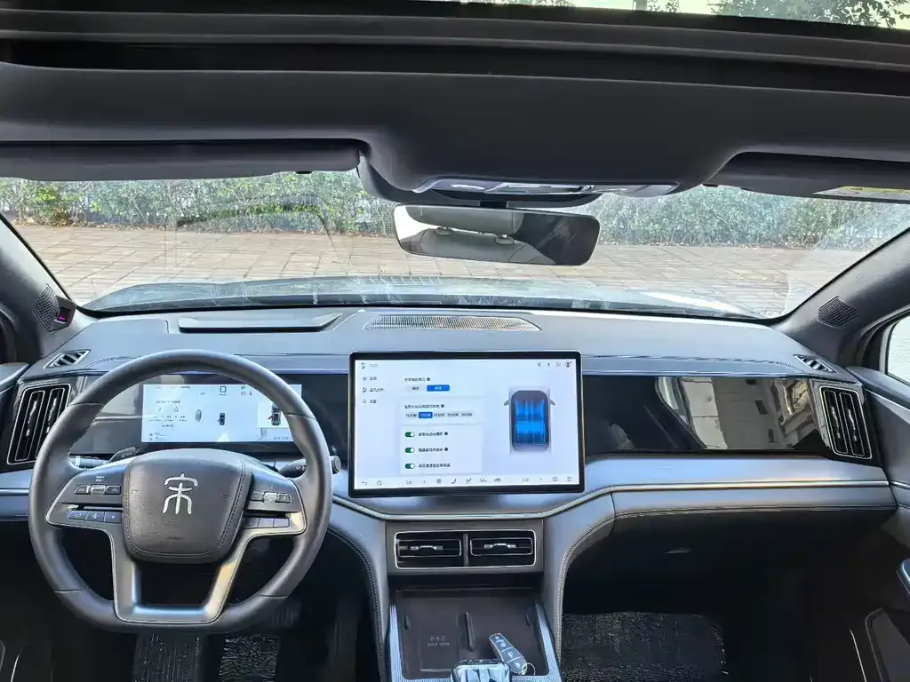 BYD L DM-i — фото 4