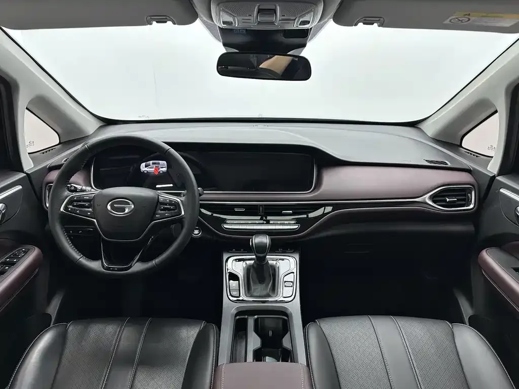 GAC Motor Trumpchi M6 — фото 7