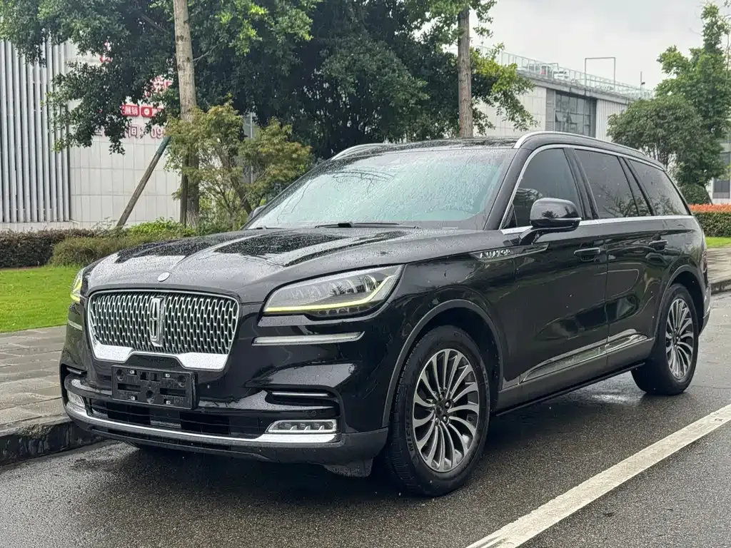 Lincoln Aviator — фото 1